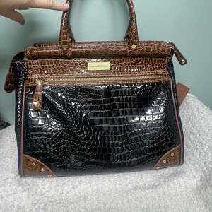 Samantha Brown Faux Croc Embossed Dowel Travel Bag Tote Work Weekender Black Bro